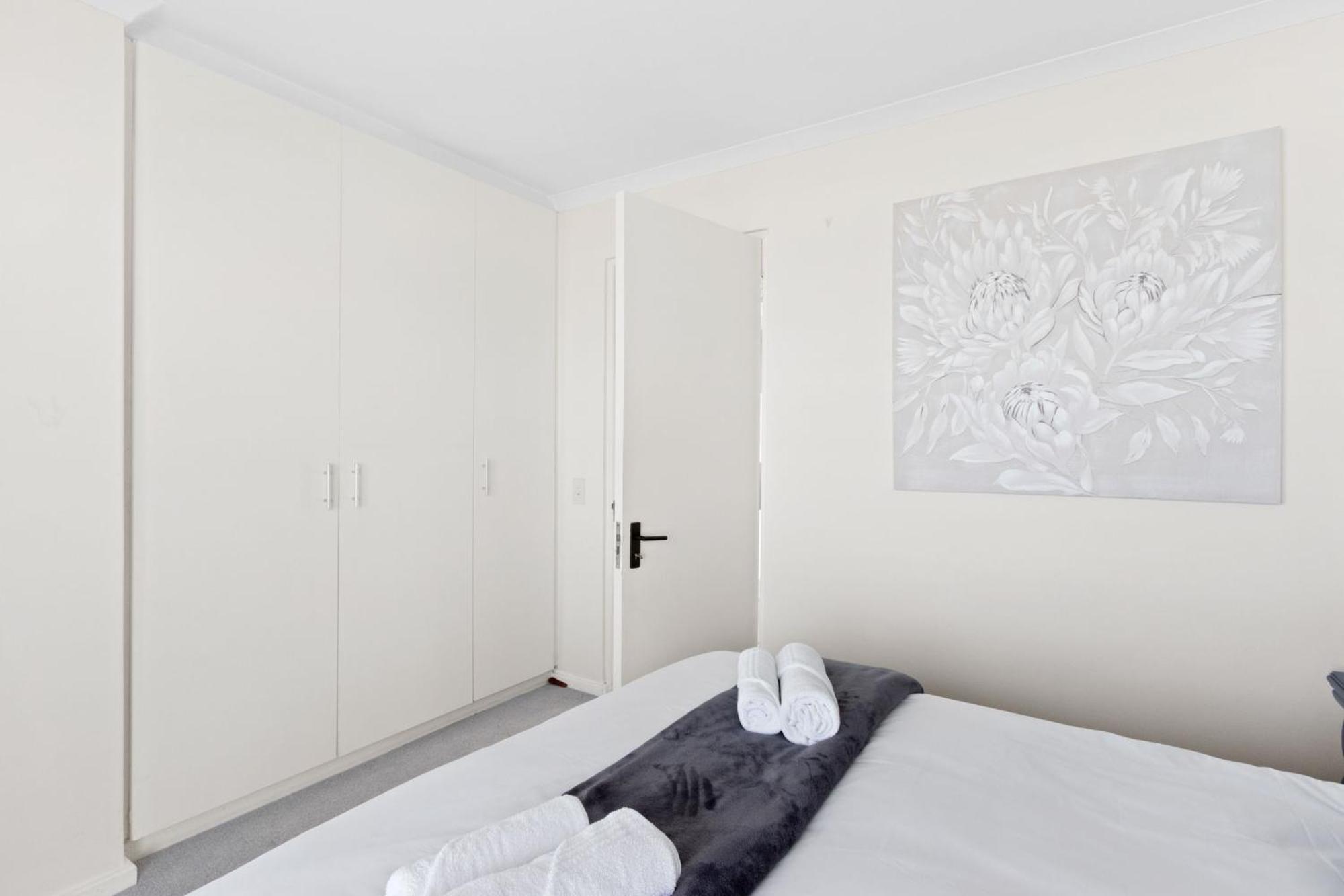 Sea Spray B309 By Host Agents Apartment Cape Town