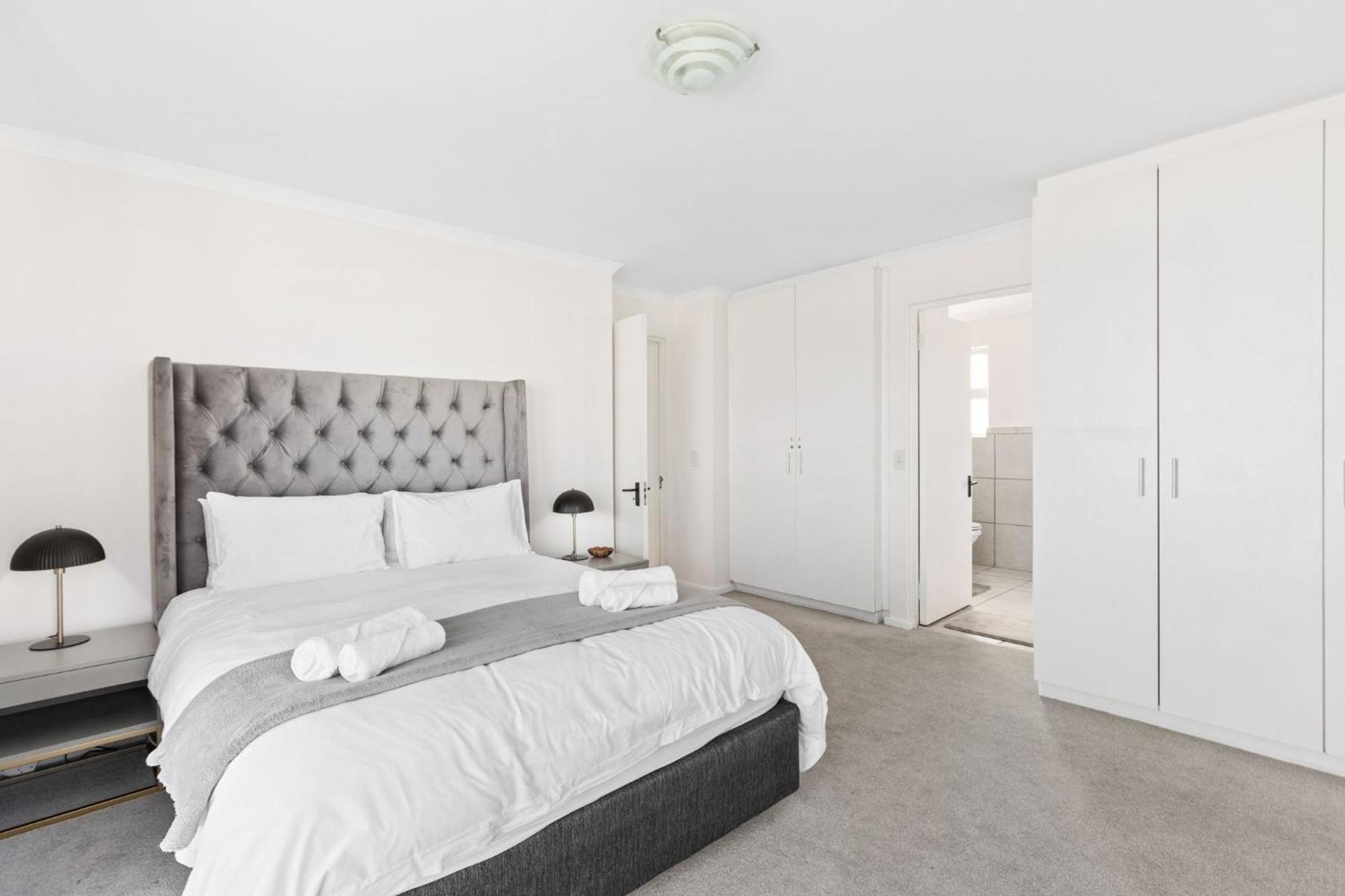 Sea Spray B309 By Host Agents *