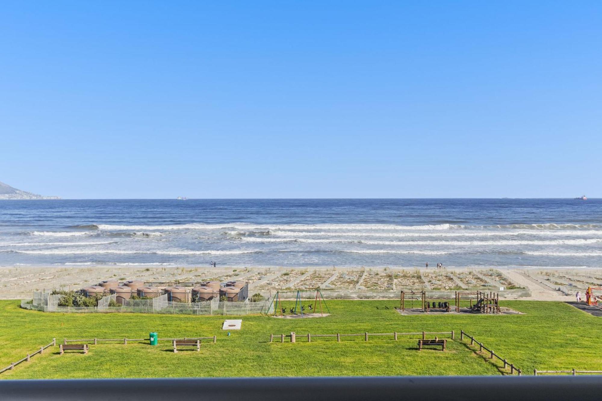 Sea Spray B309 By Host Agents * Cape Town
