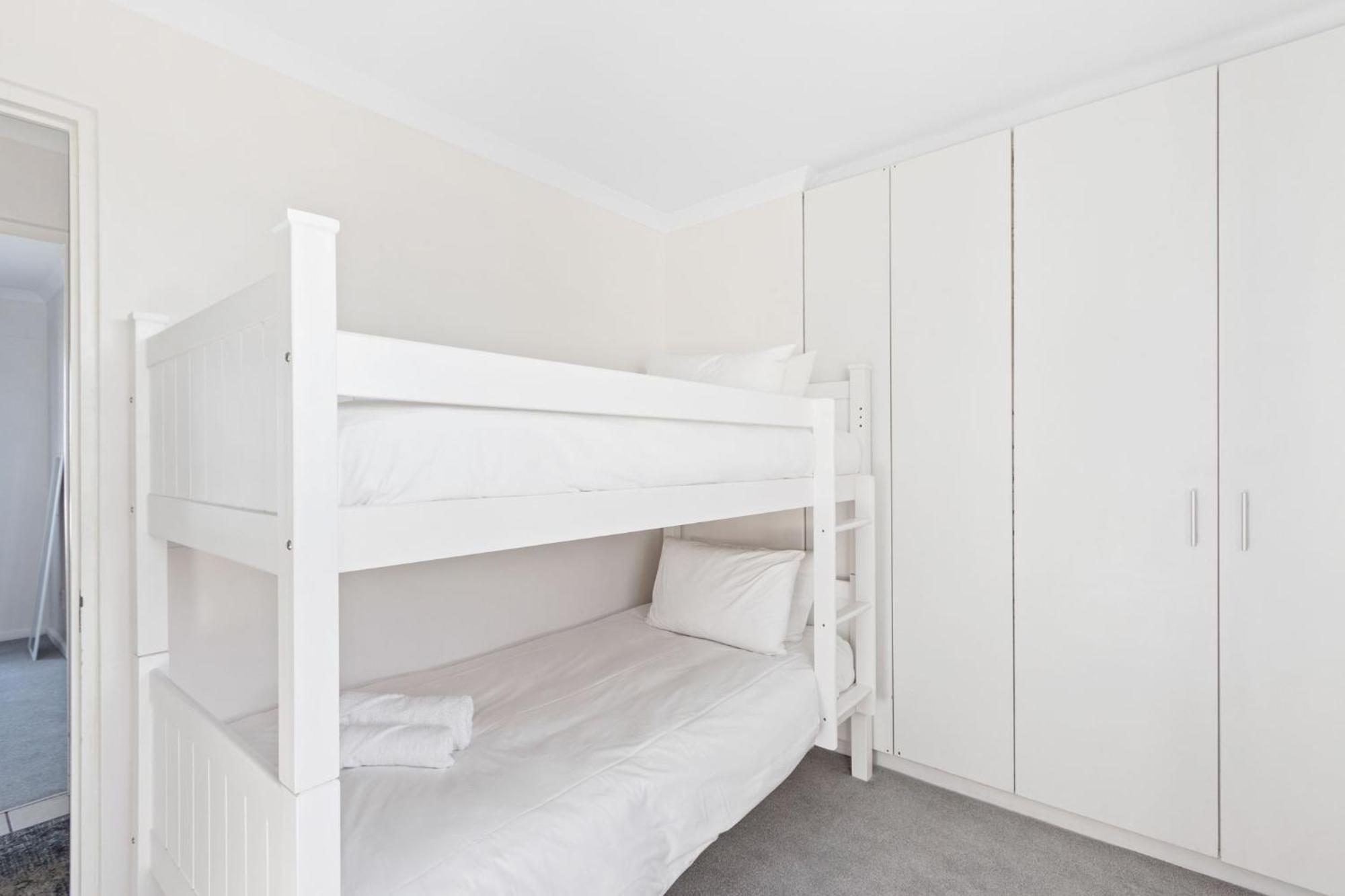 Sea Spray B309 By Host Agents